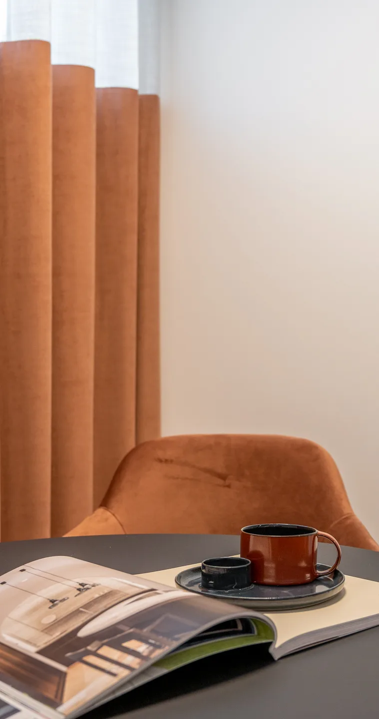 Project ATP, commercieel onthaalconcept in terracotta en groene wandtegels — foto 15 van 42