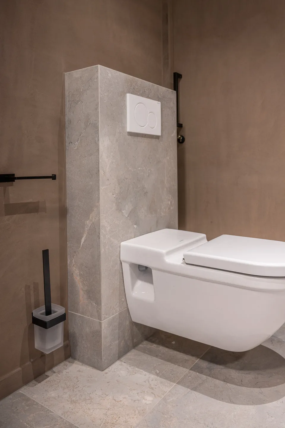 Project ATP, commercieel onthaalconcept in terracotta en groene wandtegels — foto 30 van 42